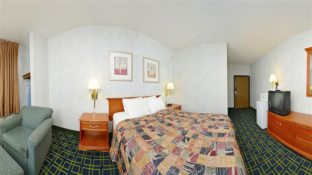 Days Inn By Wyndham Τοπέκα Εξωτερικό φωτογραφία
