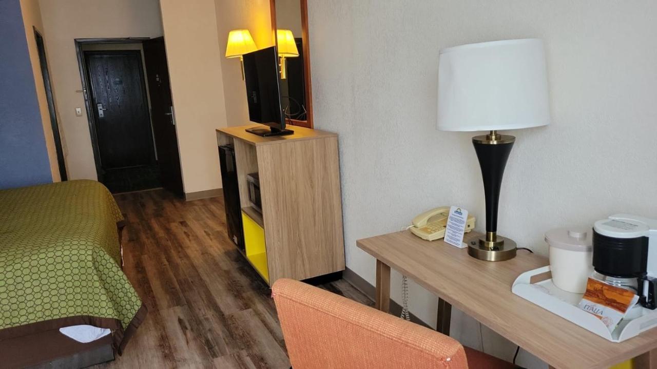 Days Inn By Wyndham Τοπέκα Εξωτερικό φωτογραφία